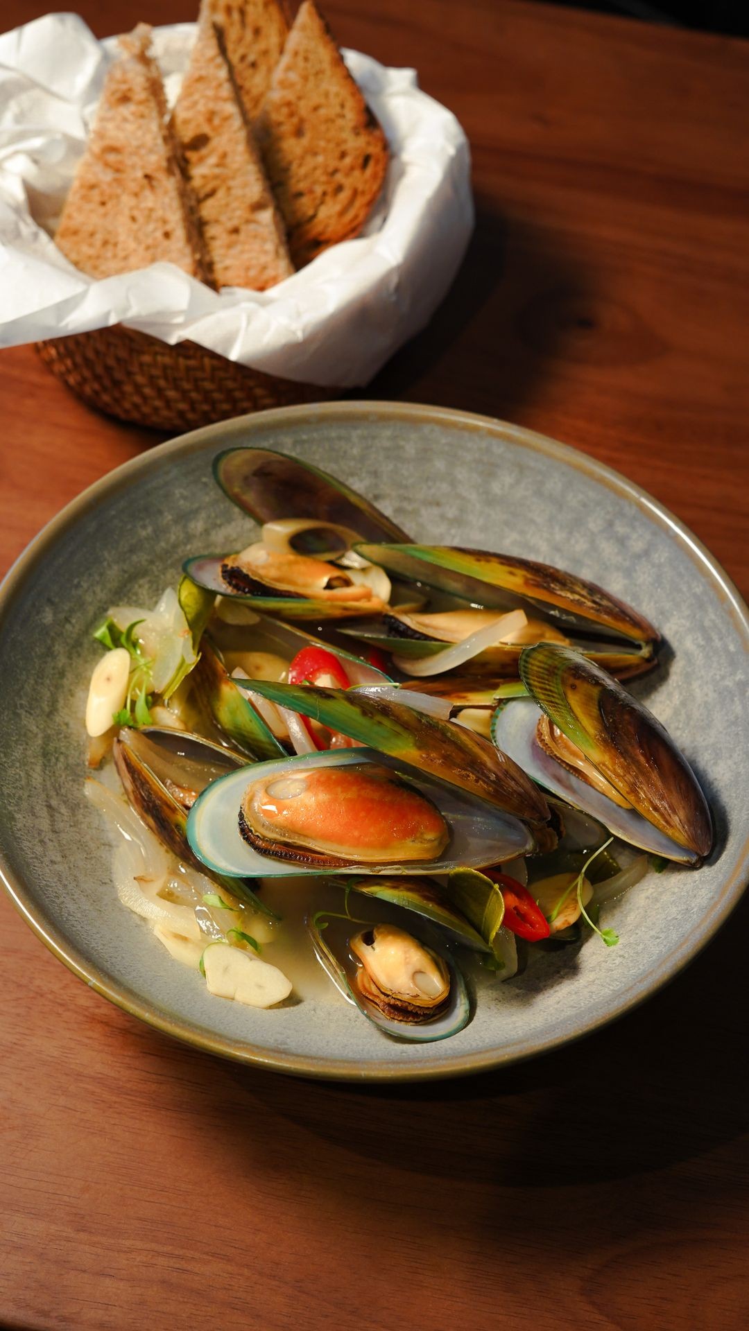 Mussel & Bread