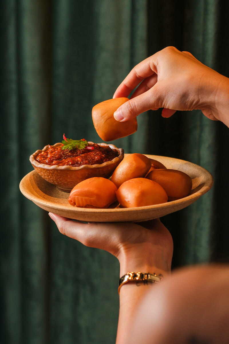 Chili crab dip with fried mantou