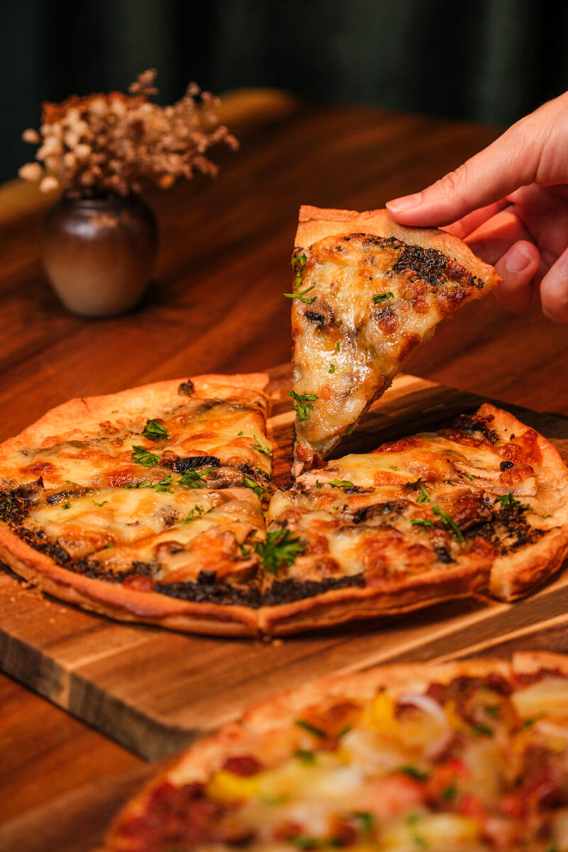 Thin crust pizza